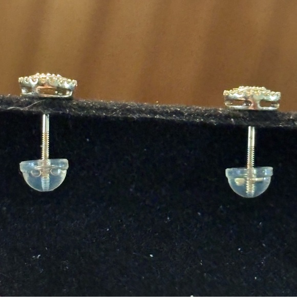 Elegant Gold and Silver Stud Earrings - Picture 4 of 6